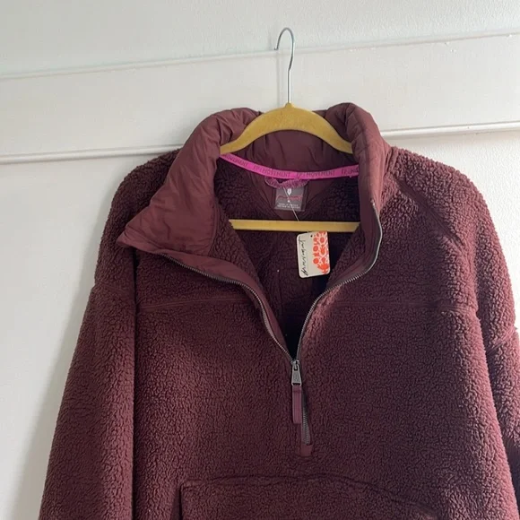 Free People Viewpoint Midi Fleece Size Medium NWT - Picture 11 of 16